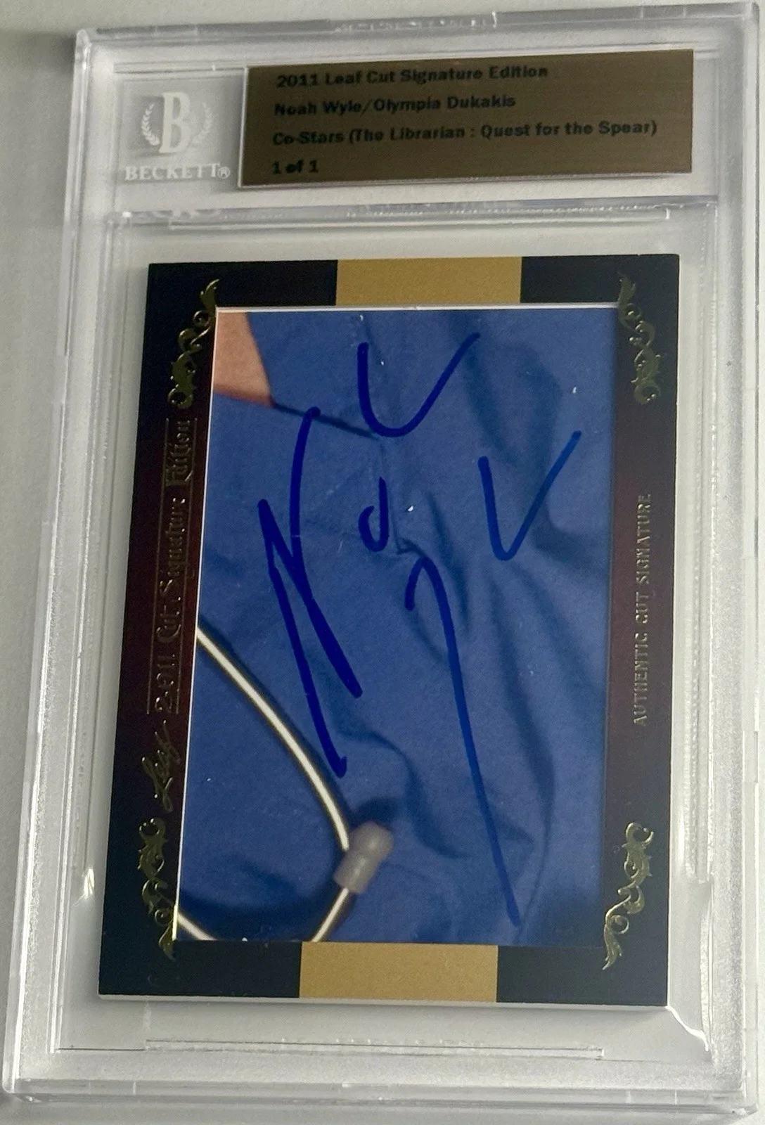 NOAH WYLE, OLYMPIA DUKAKIS — 2011 Leaf Cut NOAH WYLE OLYMPIA DUKAKIS Dual Signed Auto #ed 1/1 BGS Autograph, image 2