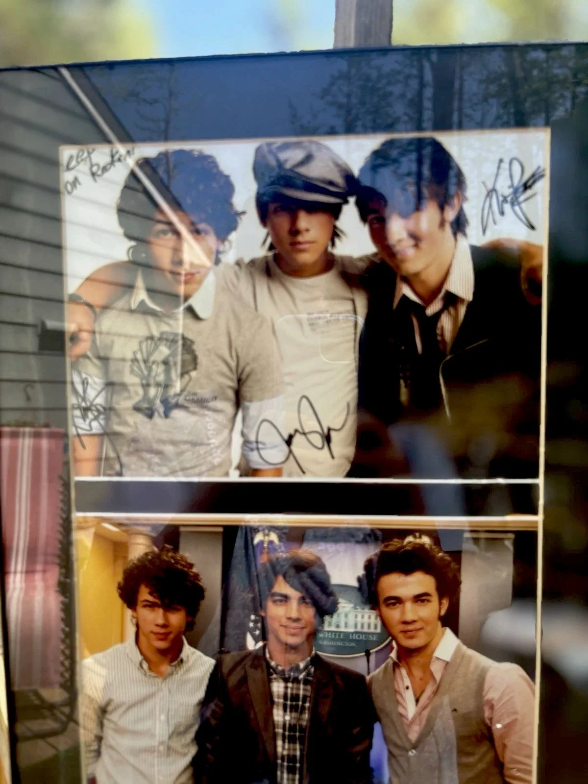 The Jonas Brothers Hand Autograph Photos Nick Joe Kevin NO COA, image 2