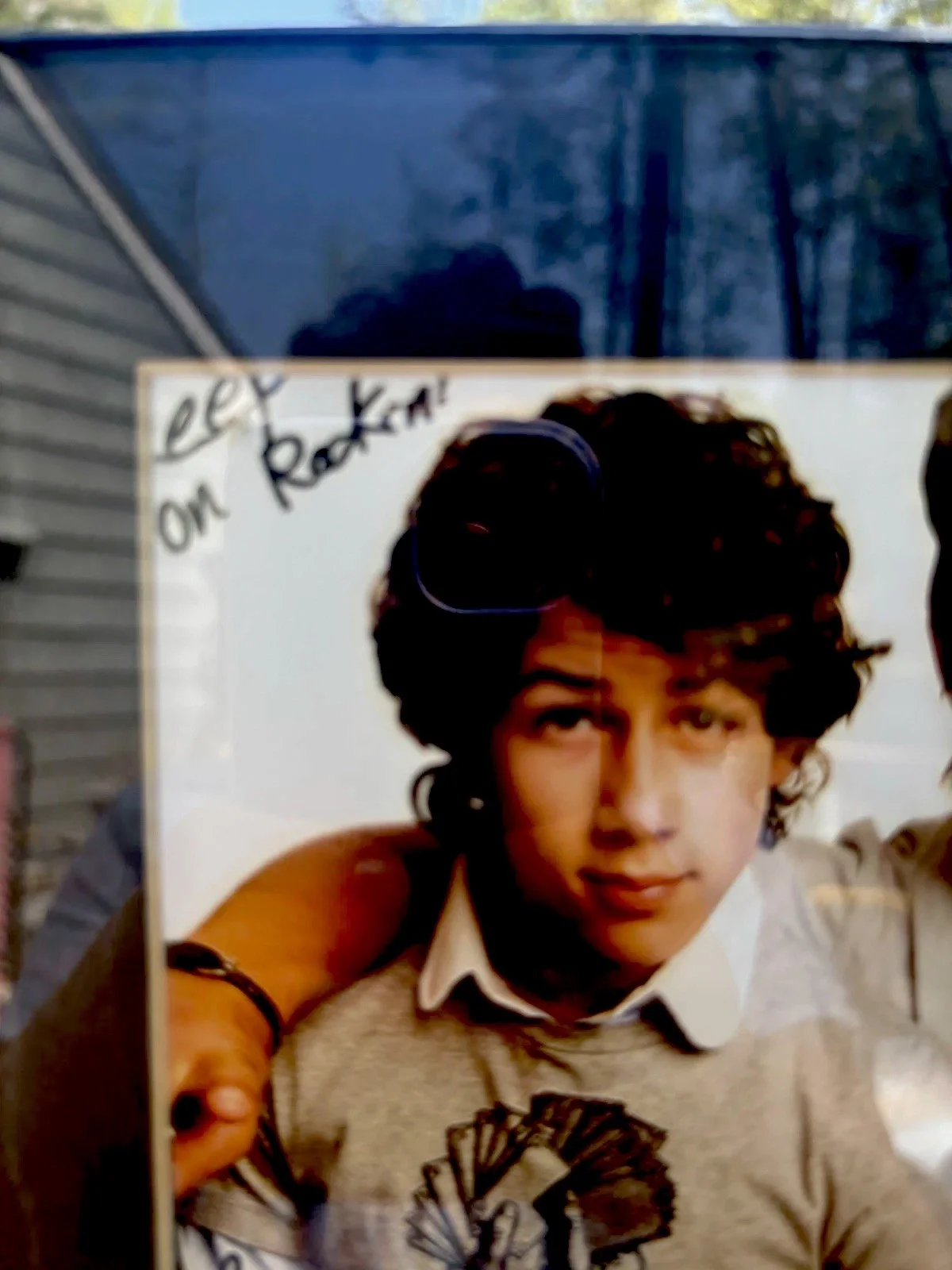 The Jonas Brothers Hand Autograph Photos Nick Joe Kevin NO COA, image 3