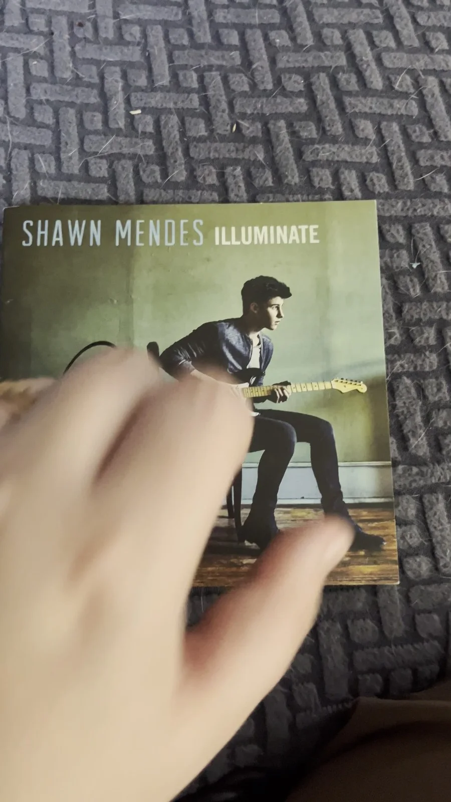 Autographed Shawn Mendes Illuminate CD Booklet Signed (NO CD INCLUDED), image 2