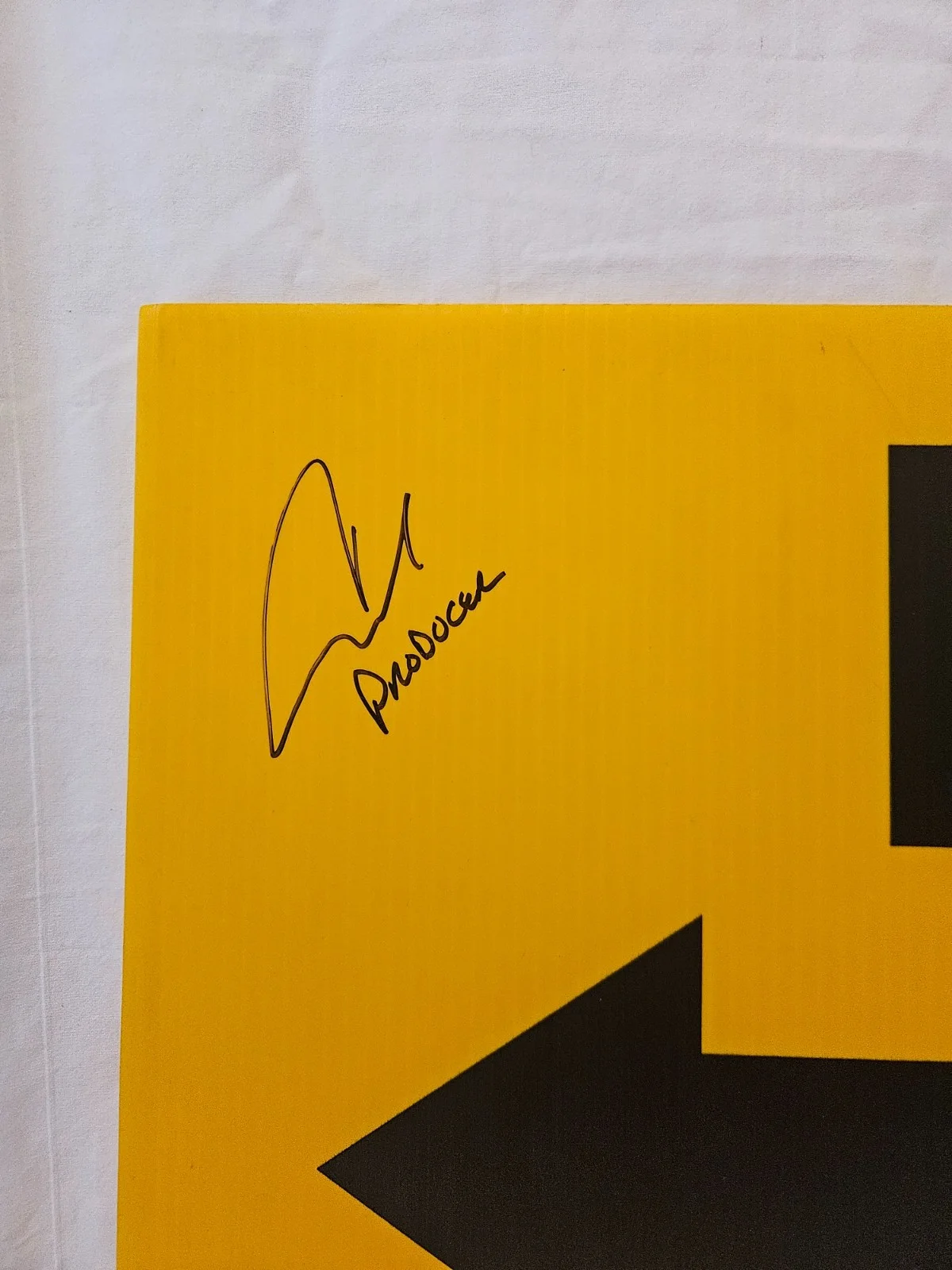 Dan Yeager, Richard Riehle, Carl Mazzocone — Texas Chainsaw 3D Production Used Parking Sign. Autographed x3. COA. Horror., изображение 2