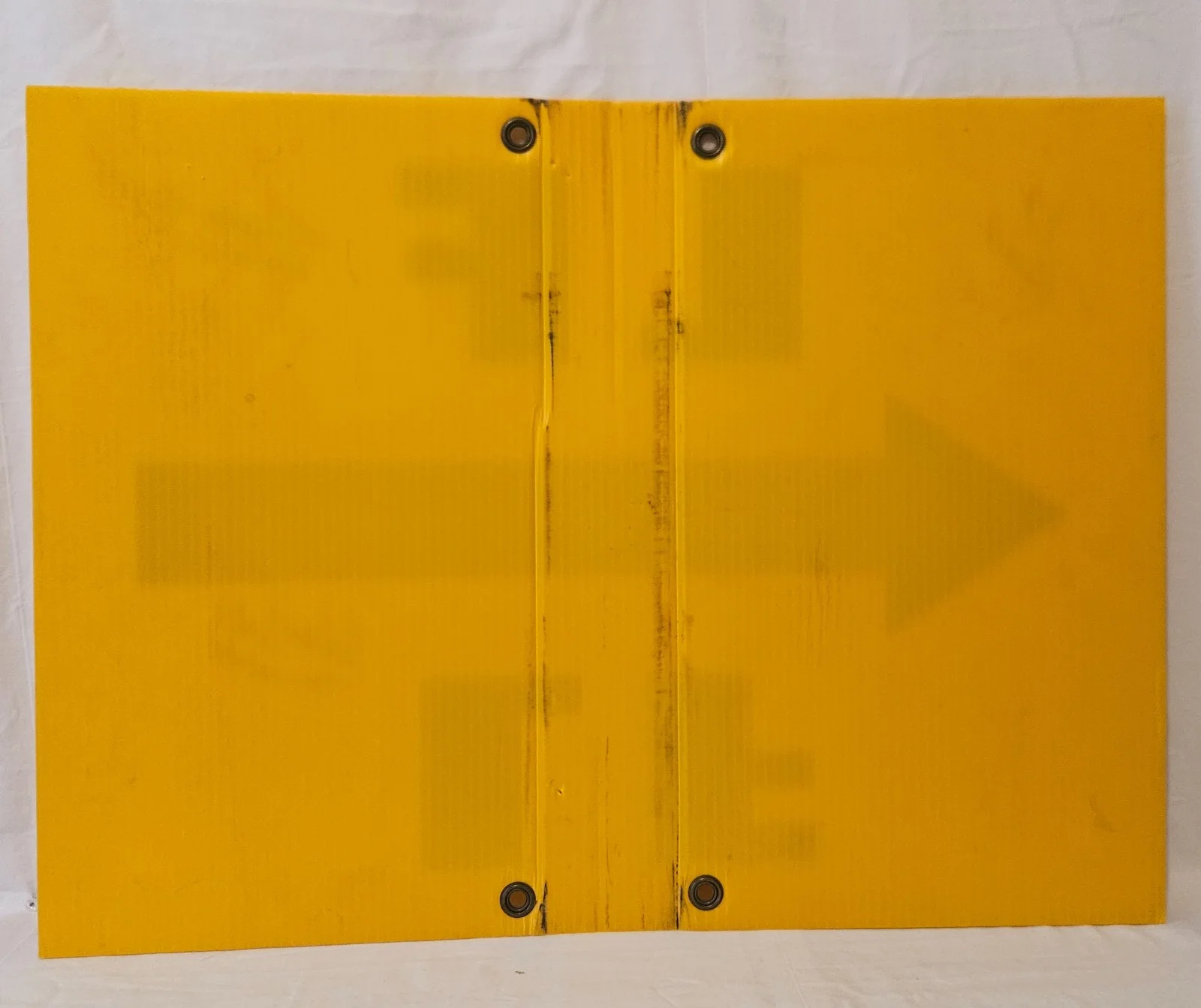Dan Yeager, Richard Riehle, Carl Mazzocone — Texas Chainsaw 3D Production Used Parking Sign. Autographed x3. COA. Horror., изображение 5
