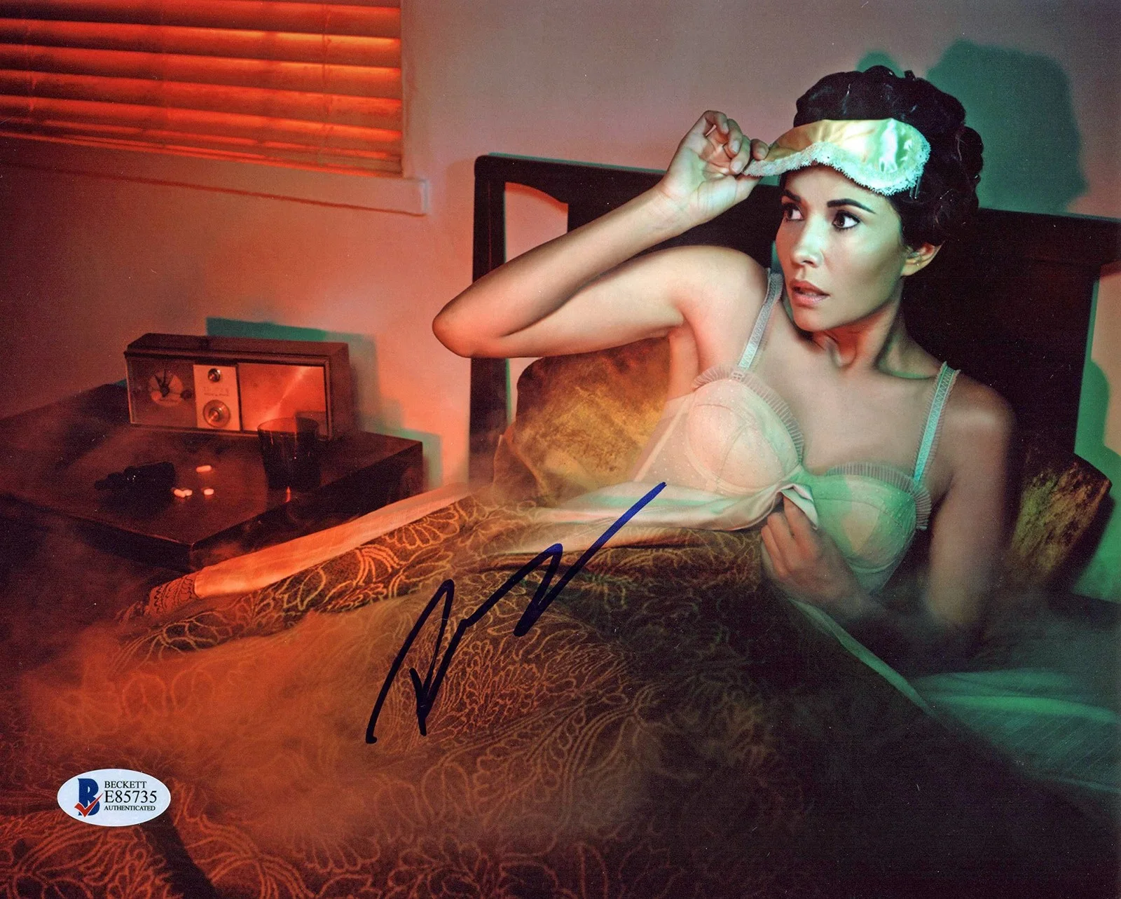 Tamara Feldman — Tamara Feldman Hatchet Authentic Signed 8x10 Photo Autographed BAS #E85735, image 3