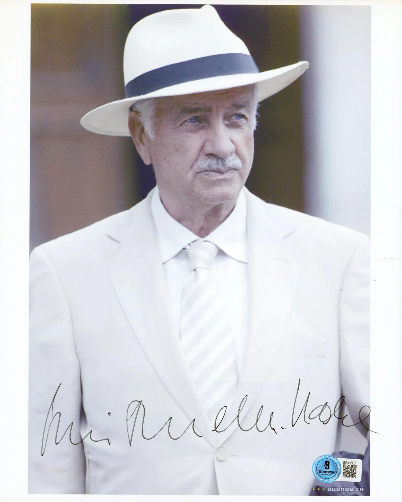 Armin Mueller-Stahl — Armin Mueller-Stahl Tanger Legende einer Stadt Signed 8.5x11 Photo BAS #BR41037