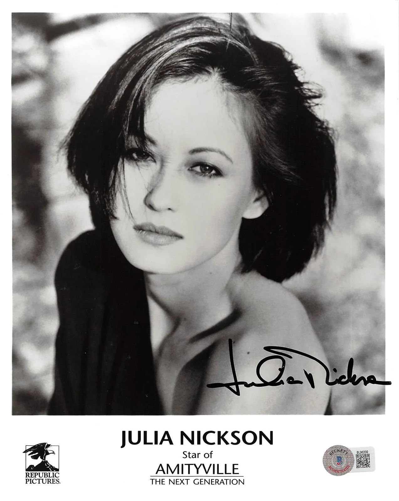 Julia Nickson — Julia Nickson Amityville: A New Generation Signed 8x10 Photo BAS #BL96209, image 3