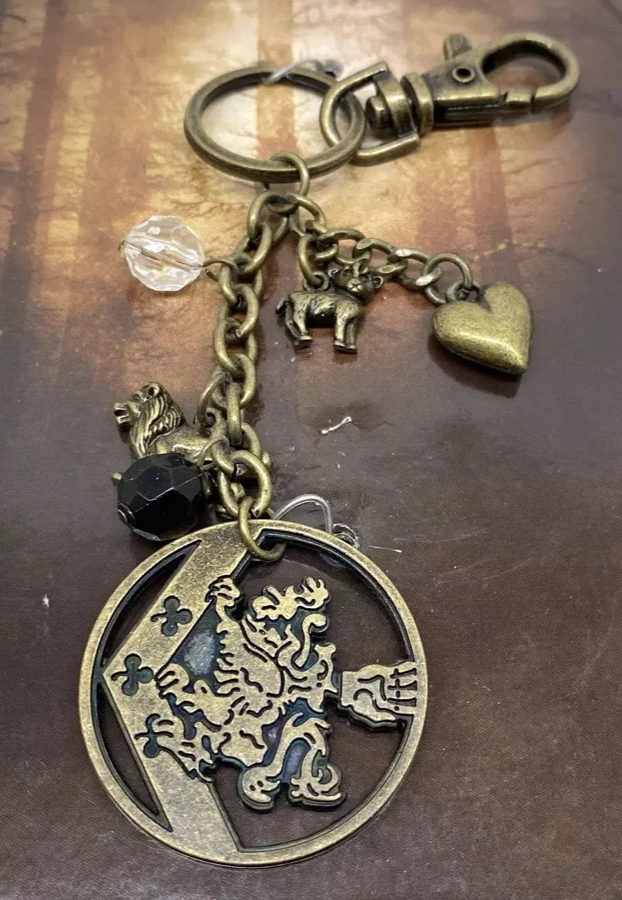 TWILIGHT SAGA NEW MOON BAG CLIP "A" WITH MYSTICAL CHARMS - MINT CARDED (001), image 4