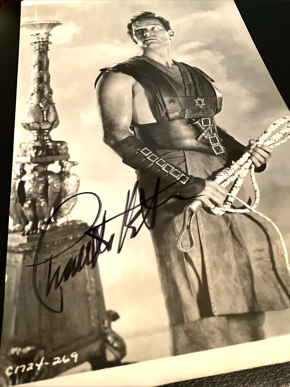Charlton Heston Signed Photo B&W Ben-Hur 1959 Star Original on-set scene RARE, изображение 2