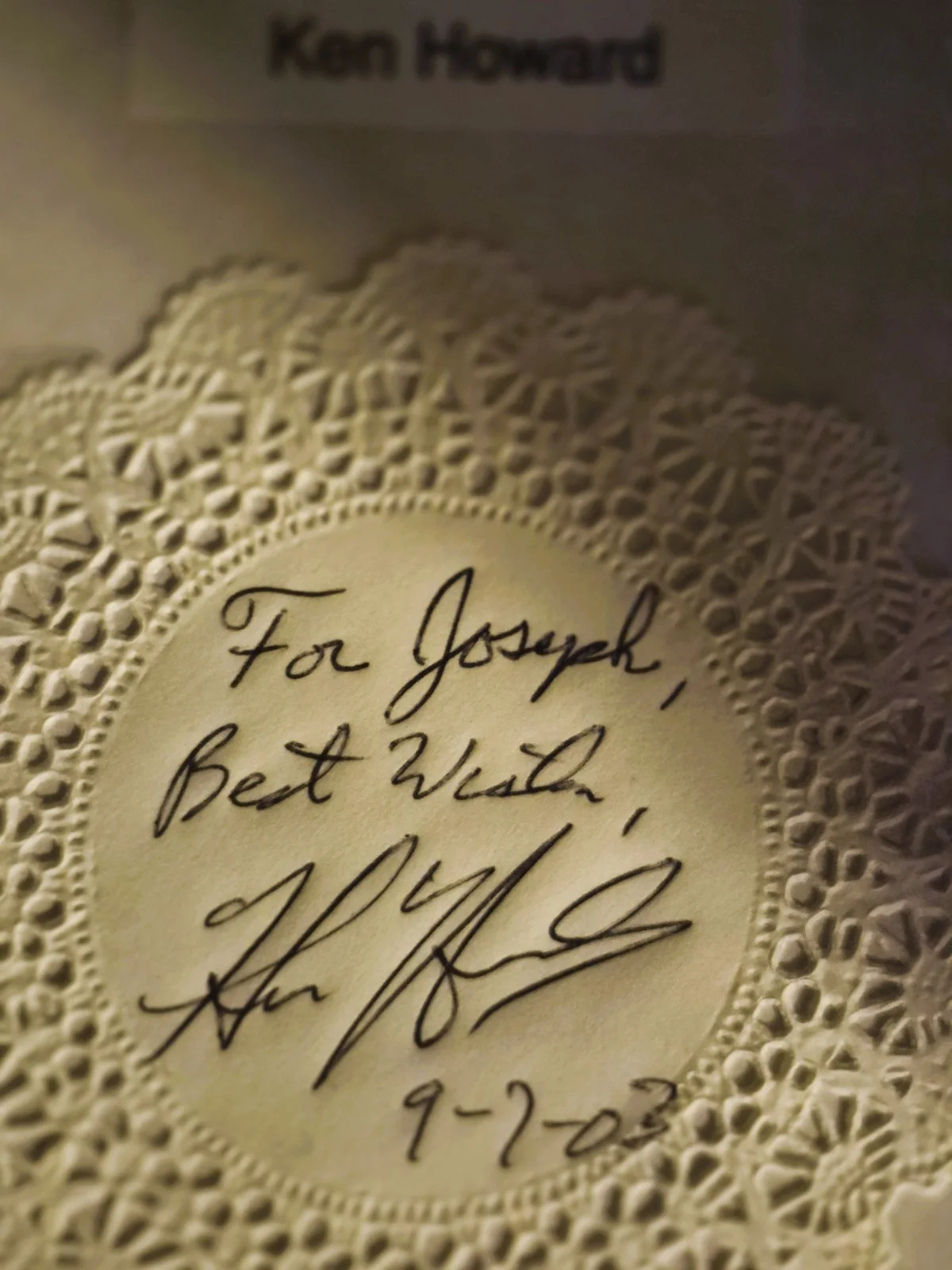 Ken Howard — Actor Ken Howard Autographed doily, изображение 2