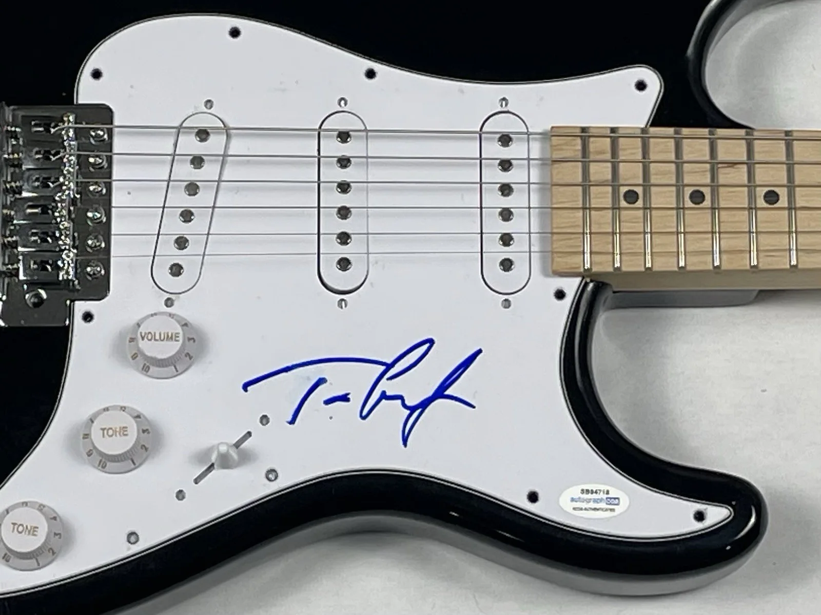 Dawes Taylor Goldsmith Signed Autograph Electric Guitar Band Singer ACOA COA, image 4