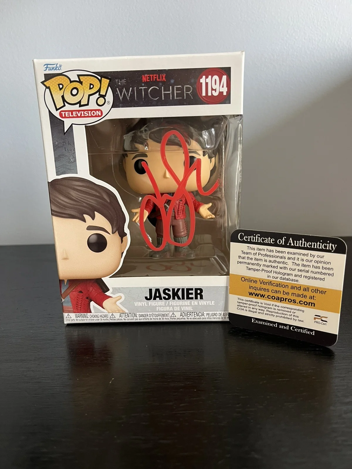 Joey Batey — Joey Batey Signed Jaskier The Witcher Funko Pop! #1194 COA -AUTHENTICATED & CASE, изображение 5