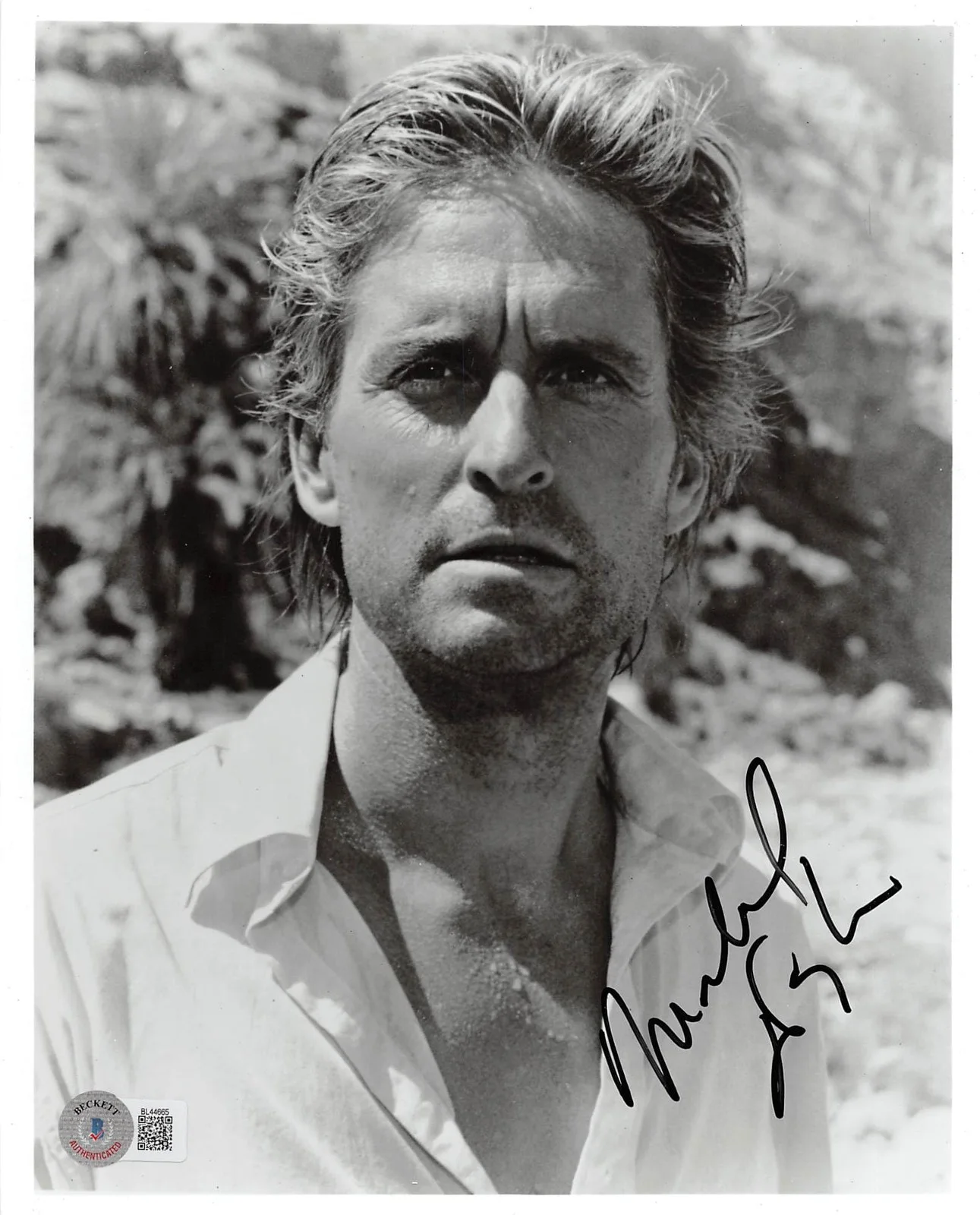 Michael Douglas — Michael Douglas The Jewel of the Nile Authentic Signed 8x10 Photo BAS #BL44665, изображение 3