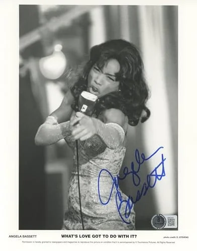 Angela Bassett — Angela Bassett What's Love Got to Do with It Signed 8x10 Photo BAS #BM03425, изображение 2