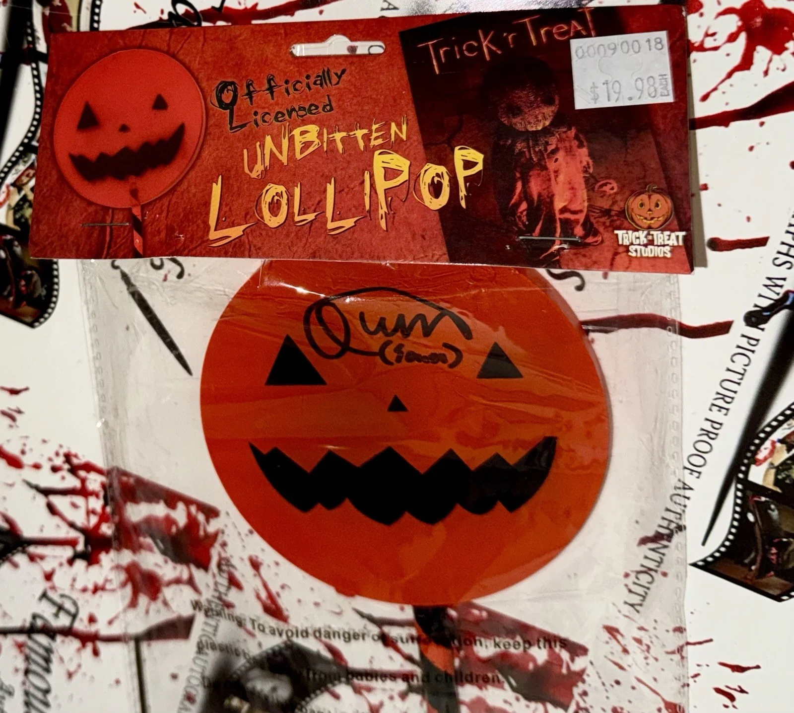 Quinn Lord — Trick ‘r Treat Quinn Lord Autographed Replica Lollipop Sam Photo Proof COA, изображение 4