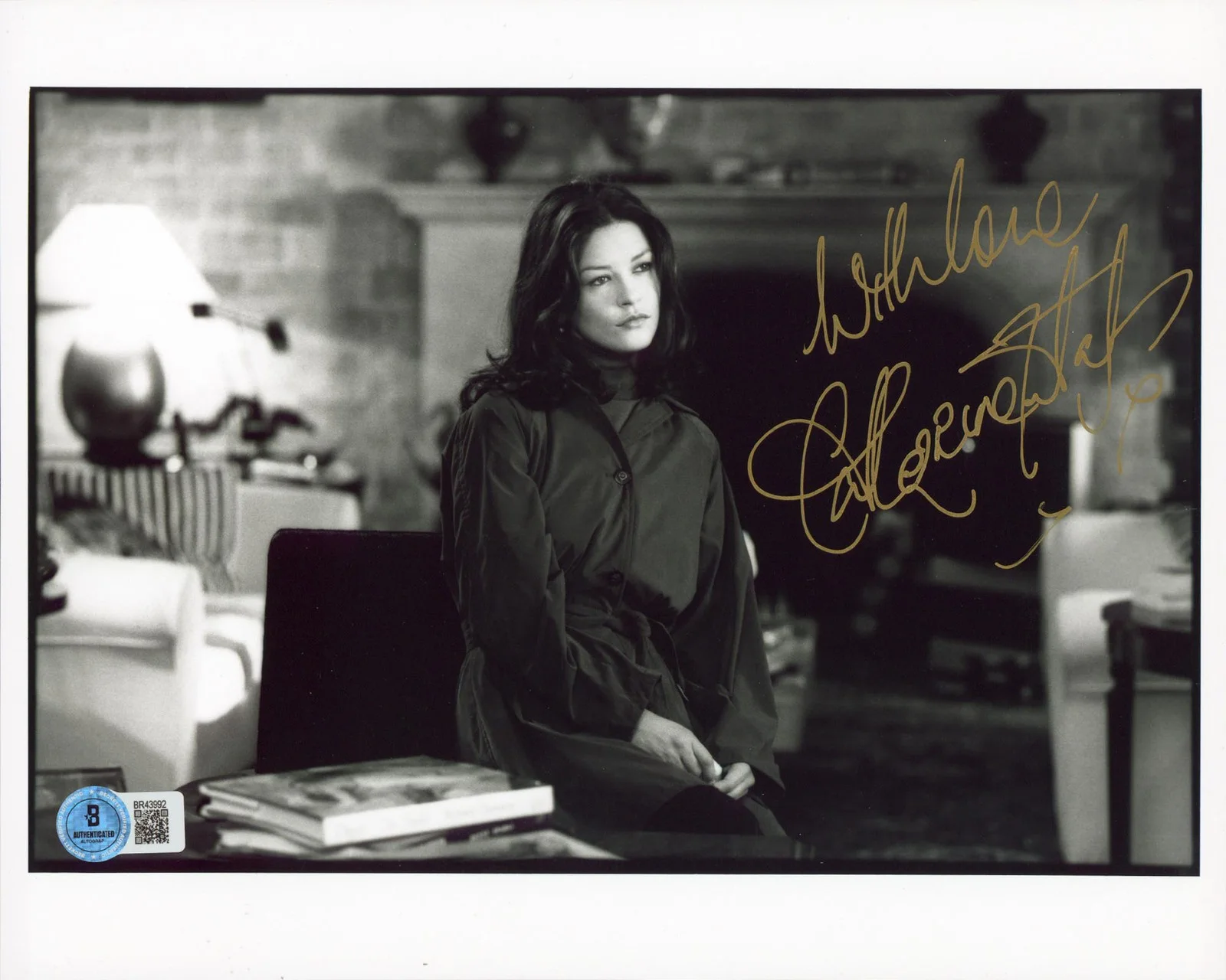 Catherine Zeta-Jones — Catherine Zeta-Jones Entrapment "With Love" Signed 8x10 Photo BAS #BR43992