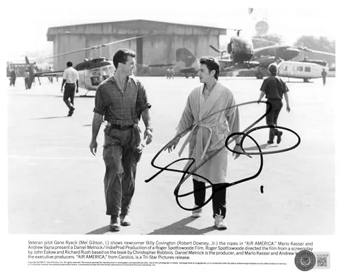 Robert Downey Jr — Robert Downey Jr. Air America Authentic Signed 8x10 B&W Photo BAS #AD04658, изображение 3