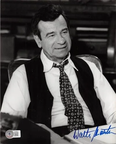 Walter Matthau — Walter Matthau Grumpy Old Men Authentic Signed 8x10 Photo BAS #BK03932, image 2