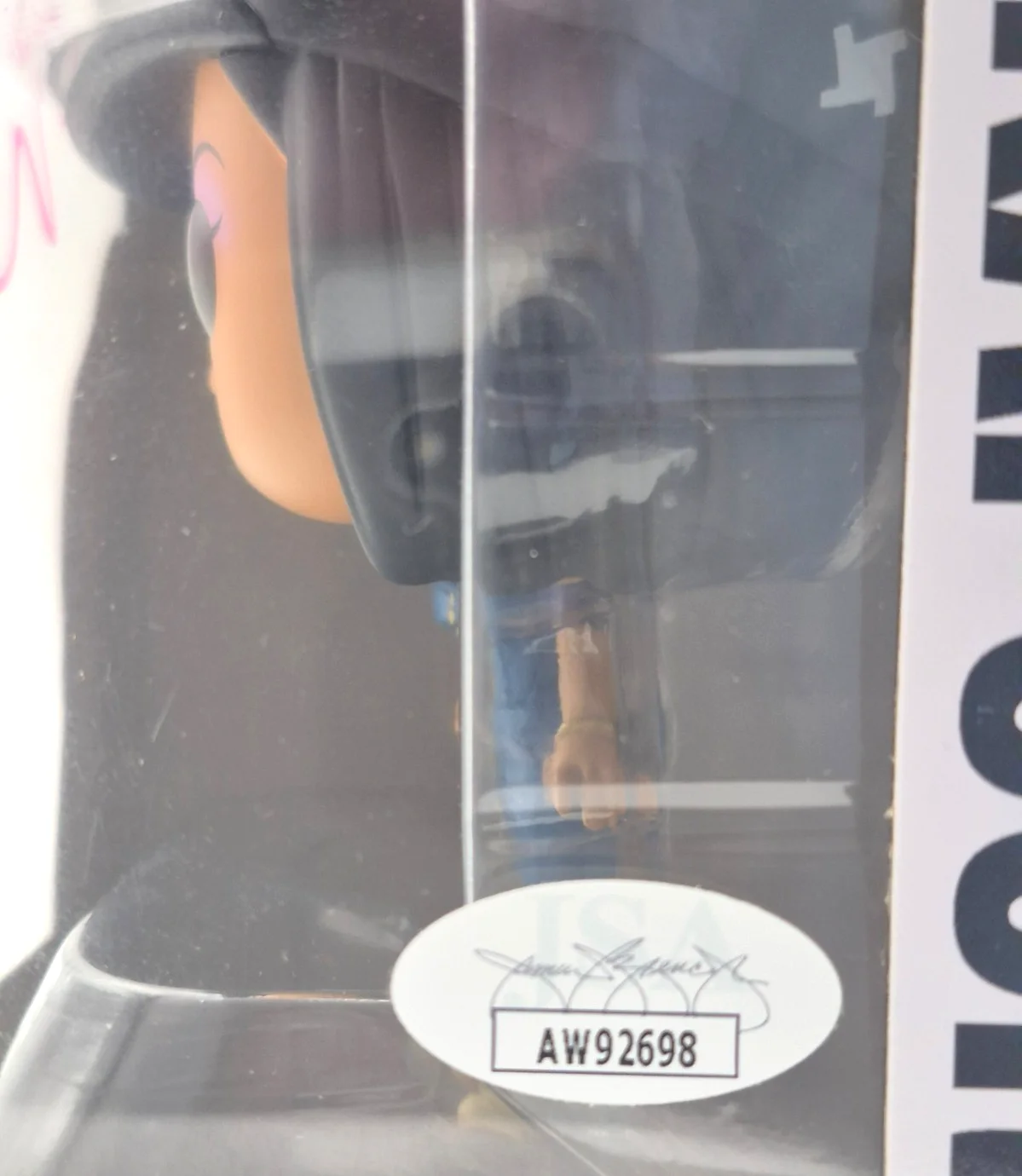 Mindy Kaling — MINDY KALING SIGNED AUTOGRAPHED FUNKO POP KELLY KAPOOR THE OFFICE RARE JSA COA, image 4