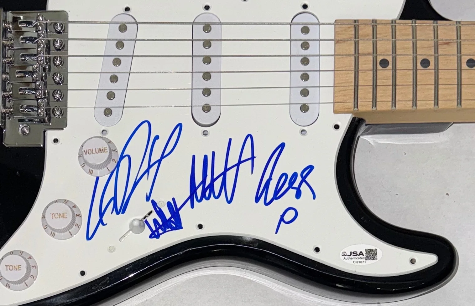 The 1975 Band Signed Autograph Electric Guitar Matty Healy Ross George Adam JSA, изображение 3