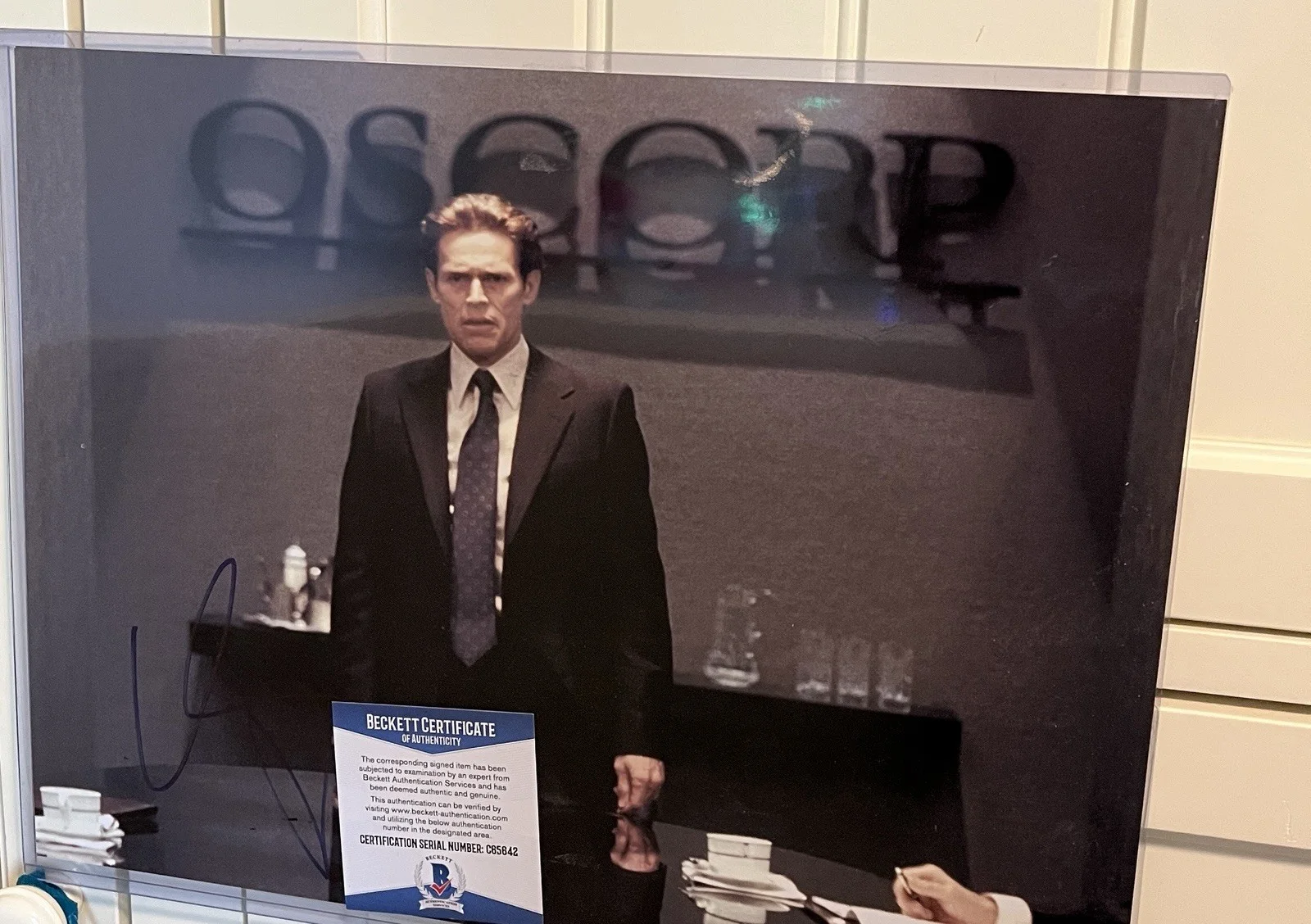 Willem Dafoe — Willem Dafoe Signed Spider-Man Normon Oscorp Photo EXACT Proof Beckett, image 2