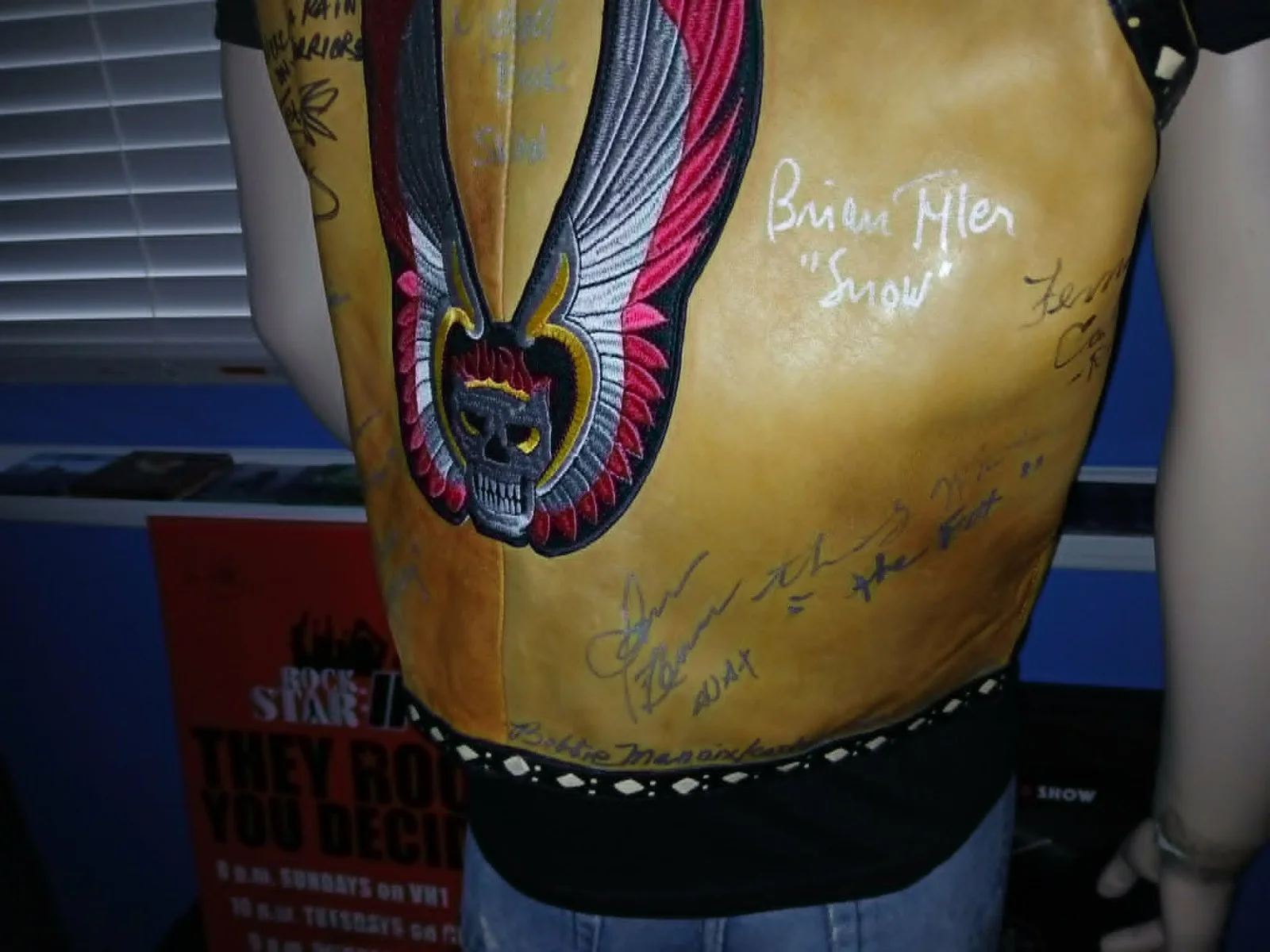 Warriors movie cast signed vest, image 4
