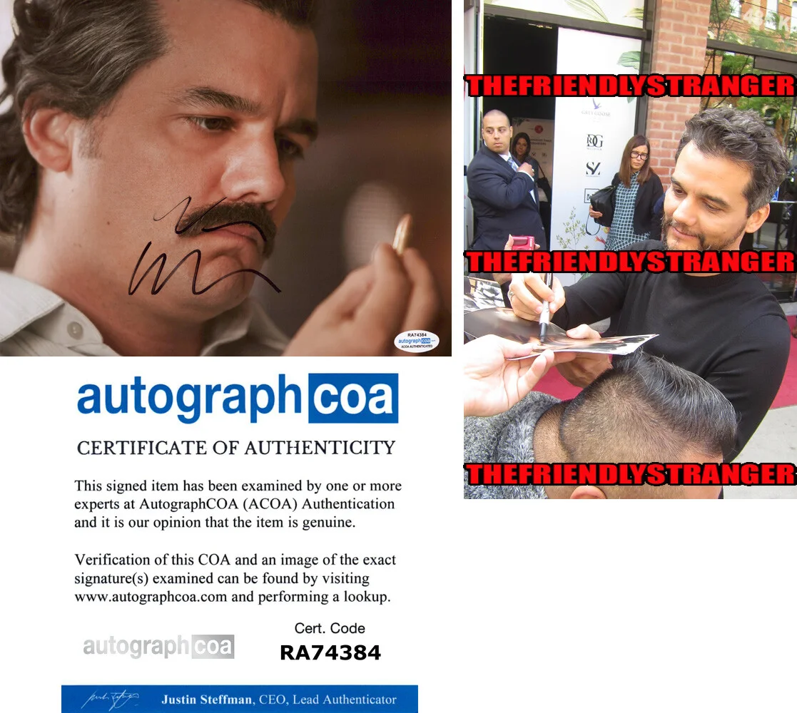 WAGNER MOURA — Wagner Moura signed "NARCOS" 8x10 Photo Autograph a PROOF Pablo Escobar ACOA COA