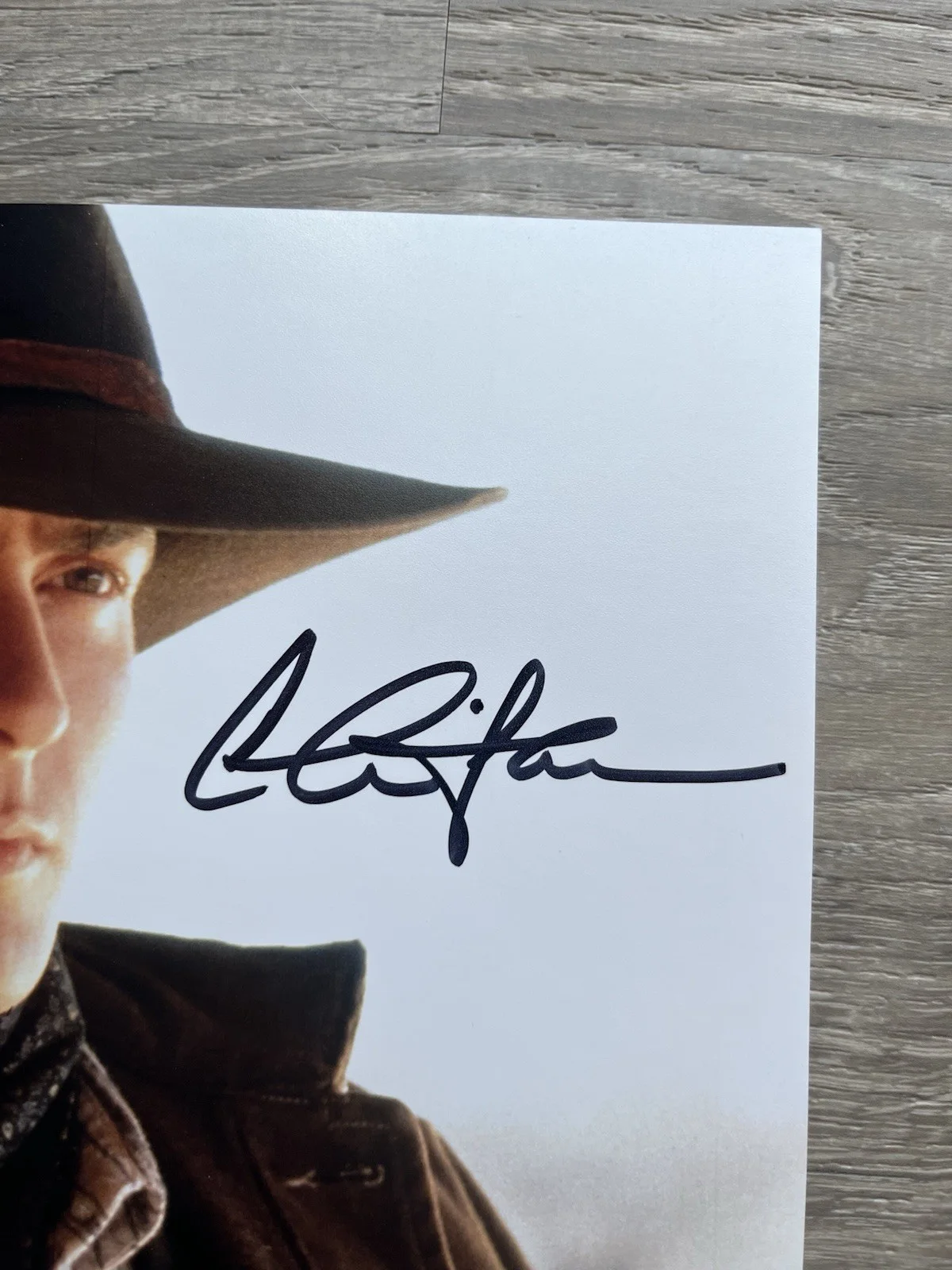 Charlie Sheen — Charlie Sheen Signed Young Guns 8x10 Photo JSA COA Dick Brewer, image 4
