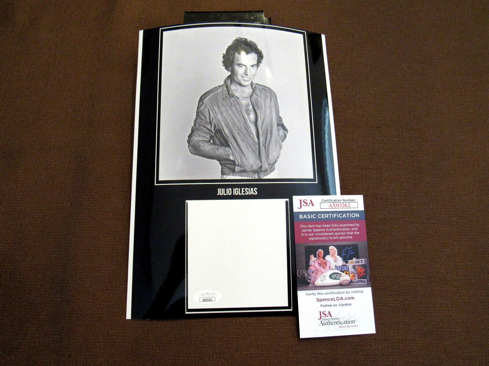JULIO IGLESIAS SINGER ENTERTAINER SIGNED AUTO 7.5 X 11 PHOTO & CUT JSA BEAUTY, изображение 3
