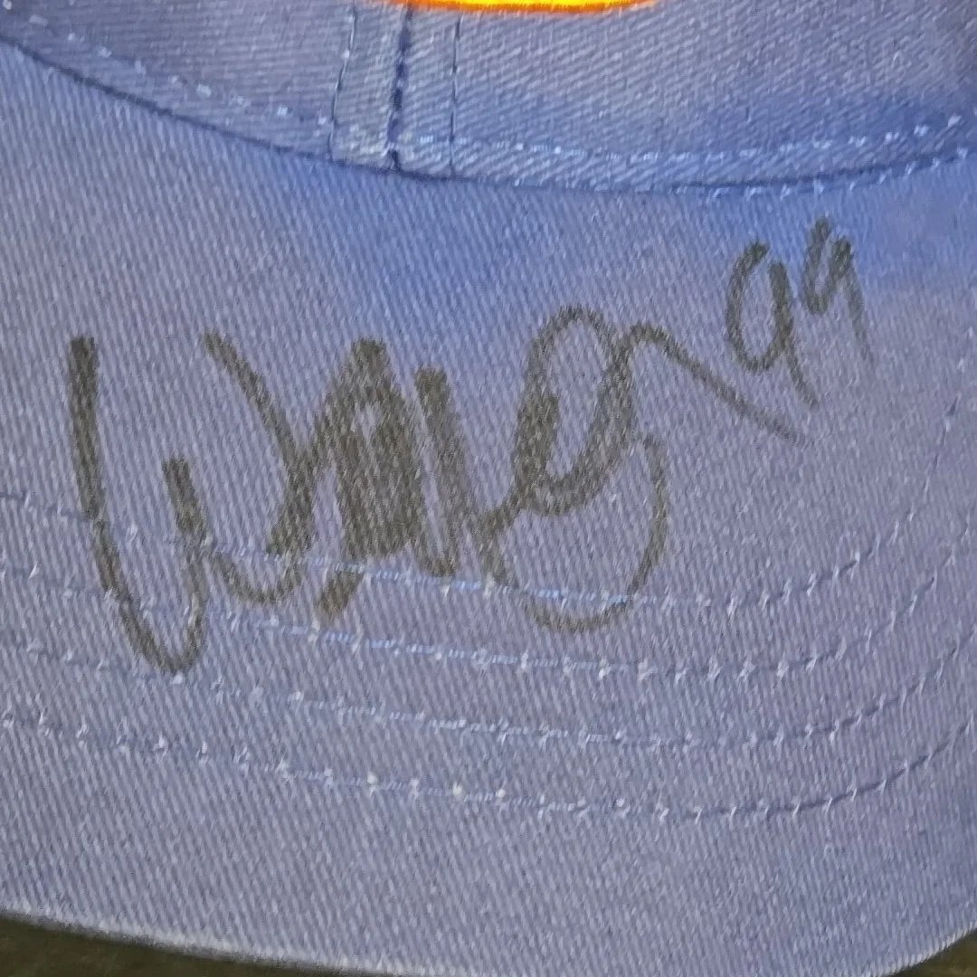 Willie Nelson — Willie Nelson Signed Autograph 1999 Planet Hollywood Hat Cap NO COA, image 4