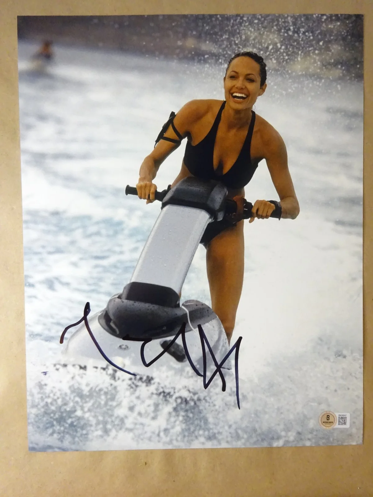 Angelina Jolie — Signed Angelina Jolie Autographed 11"x14" Photo Tomb Raider Beckett BAS COA