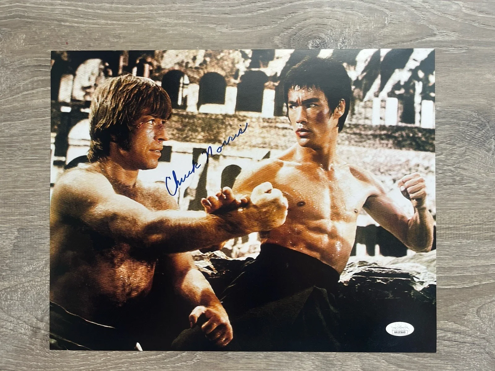 Chuck Norris — Chuck Norris Signed The Way of the Dragon 11x14 Photo JSA COA Bruce Lee Karate, изображение 2