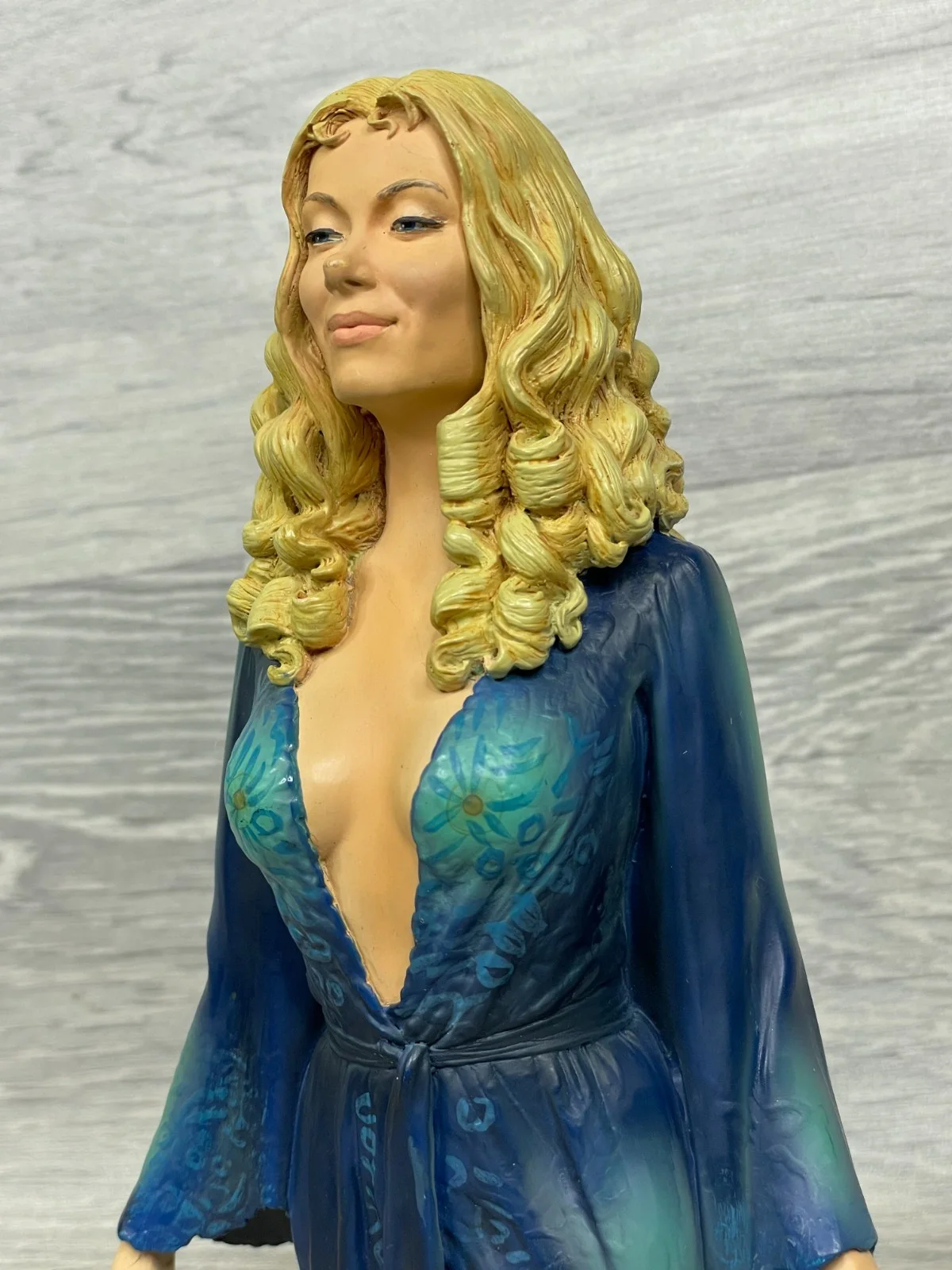 Titan Masterpiece Hammer Horror Ingrid Pitt, Countess Dracula, Maxi Bust Figure, image 3