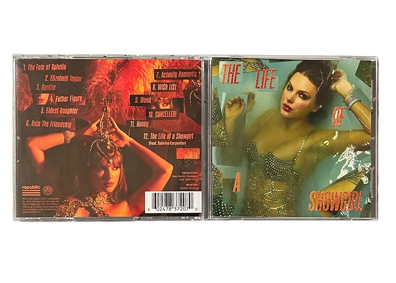 Taylor Swift Signed The Life of a Showgirl CD Insert Photo JSA, изображение 3