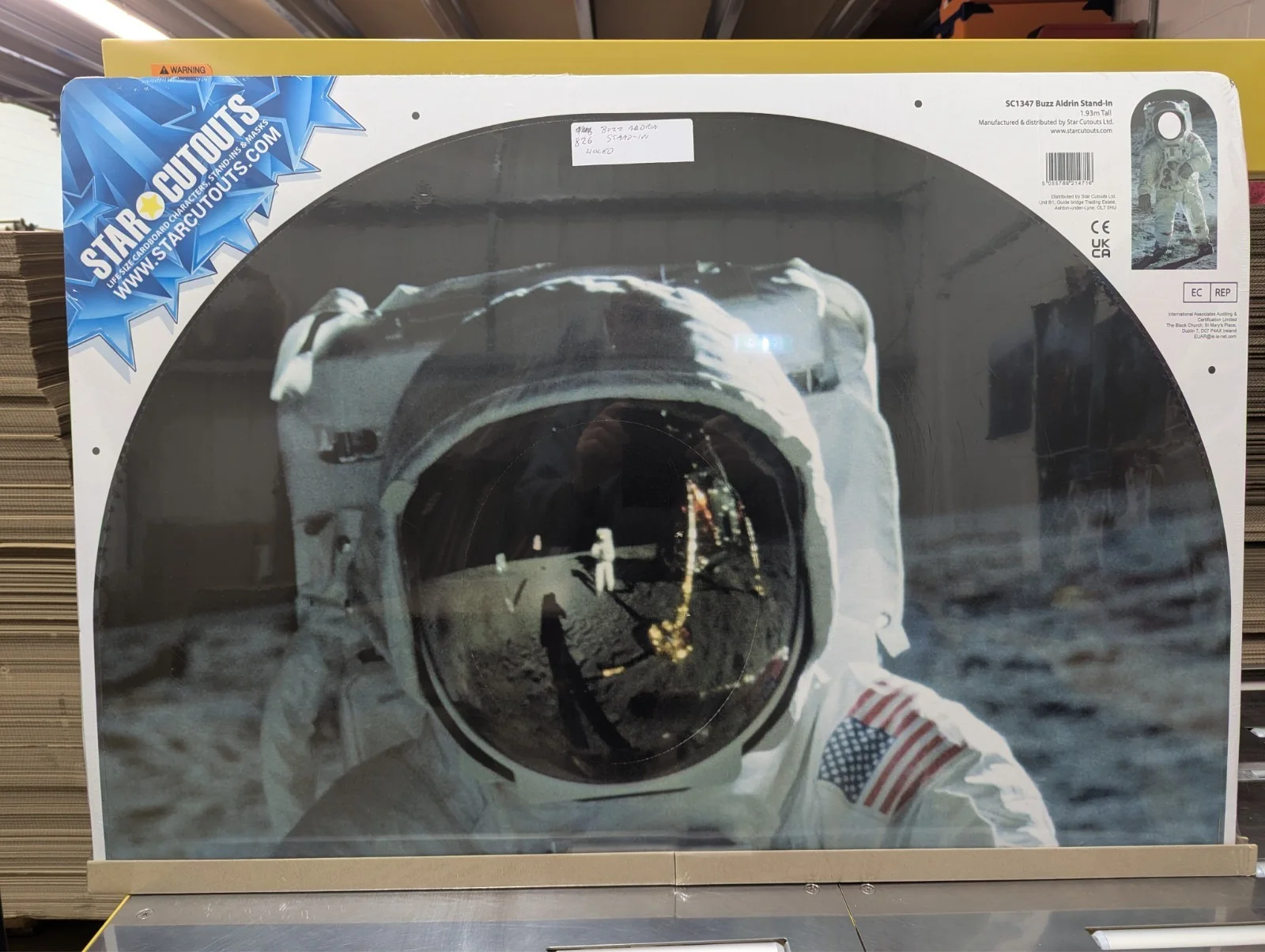 Buzz Aldrin Lifesize Cardboard Stand-In Moon Landing Photos Standee *Damaged*, изображение 2