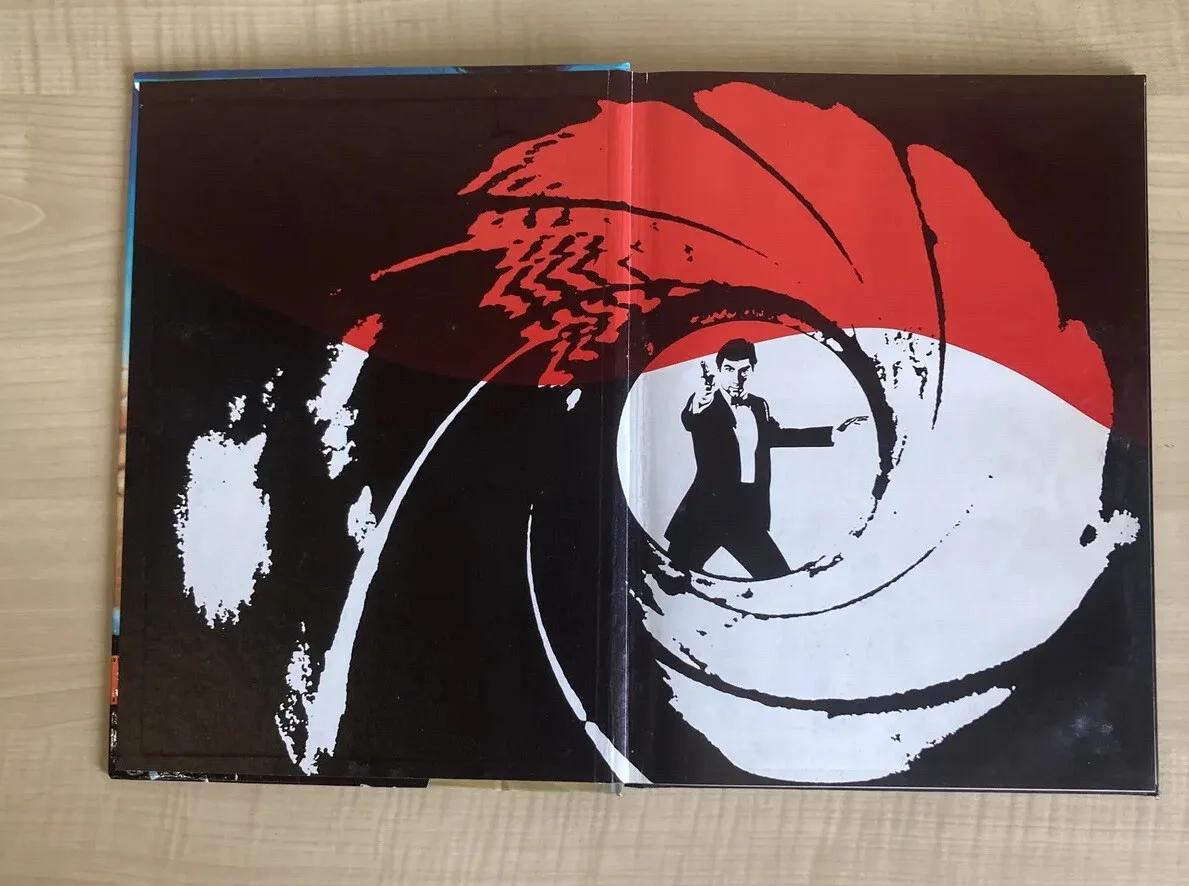 The Official James Bond 007 Movie Book by Sally Hibbin | Original Hardback | VGC, изображение 3