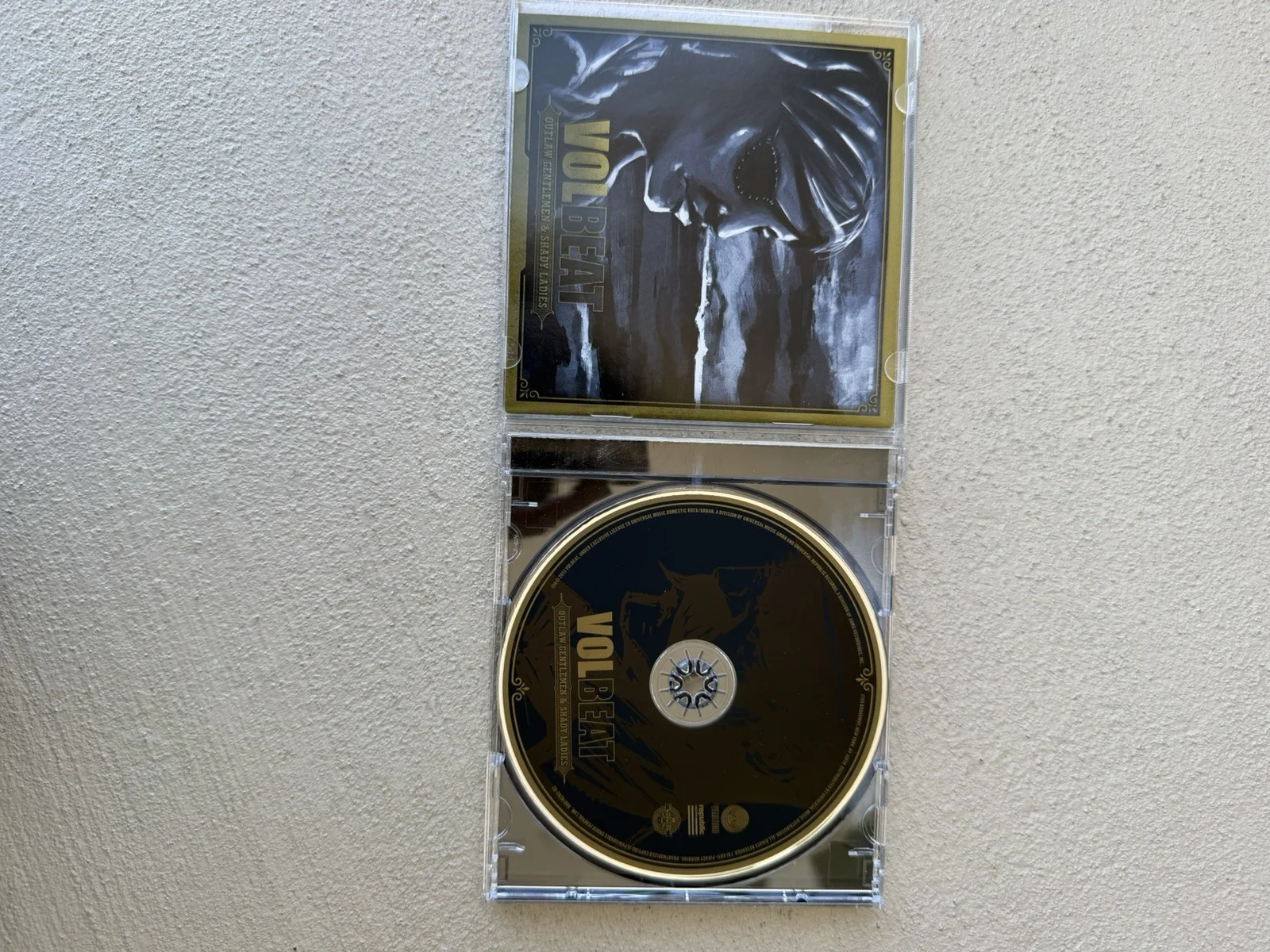 Volbeat Signed Outlaw Gentleman & Shady Ladies Cd Signed Volbeat CD, изображение 2