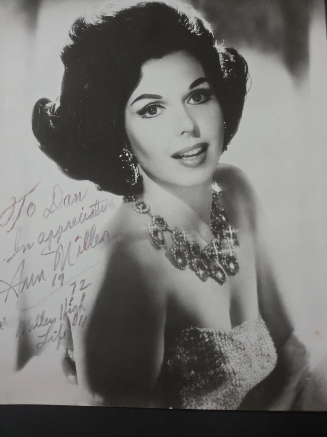 Vintage Ann Miller Autographed 7.25" × 9.25" Photo Inscribed & Dated 1972, изображение 5