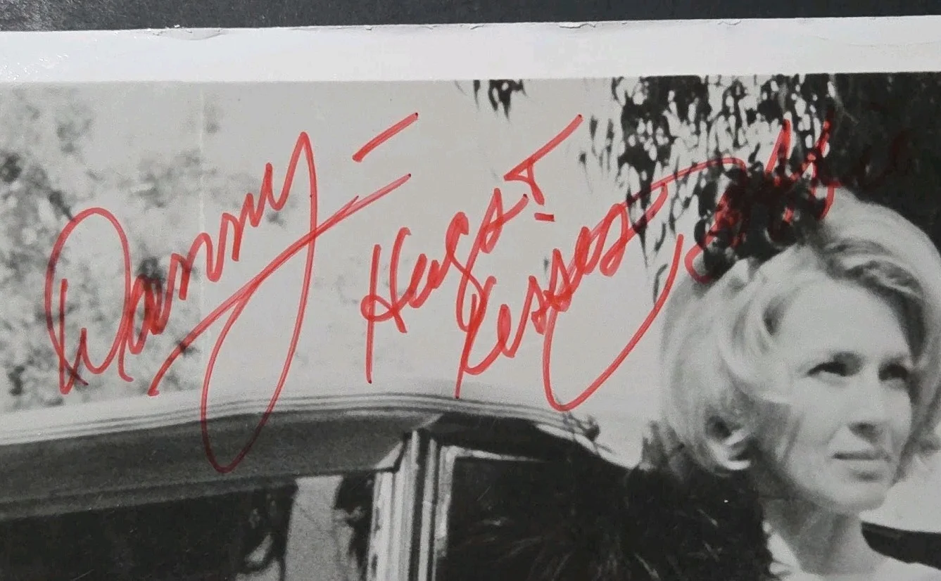 Angie Dickinson — Vintage 1974 Angie Dickinson Autographed 8x10 Photo Big Bad Mama, изображение 2