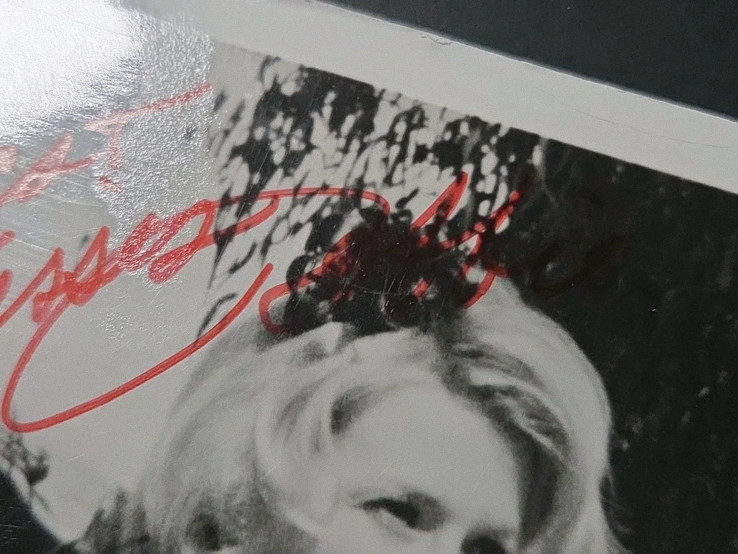 Angie Dickinson — Vintage 1974 Angie Dickinson Autographed 8x10 Photo Big Bad Mama, изображение 3