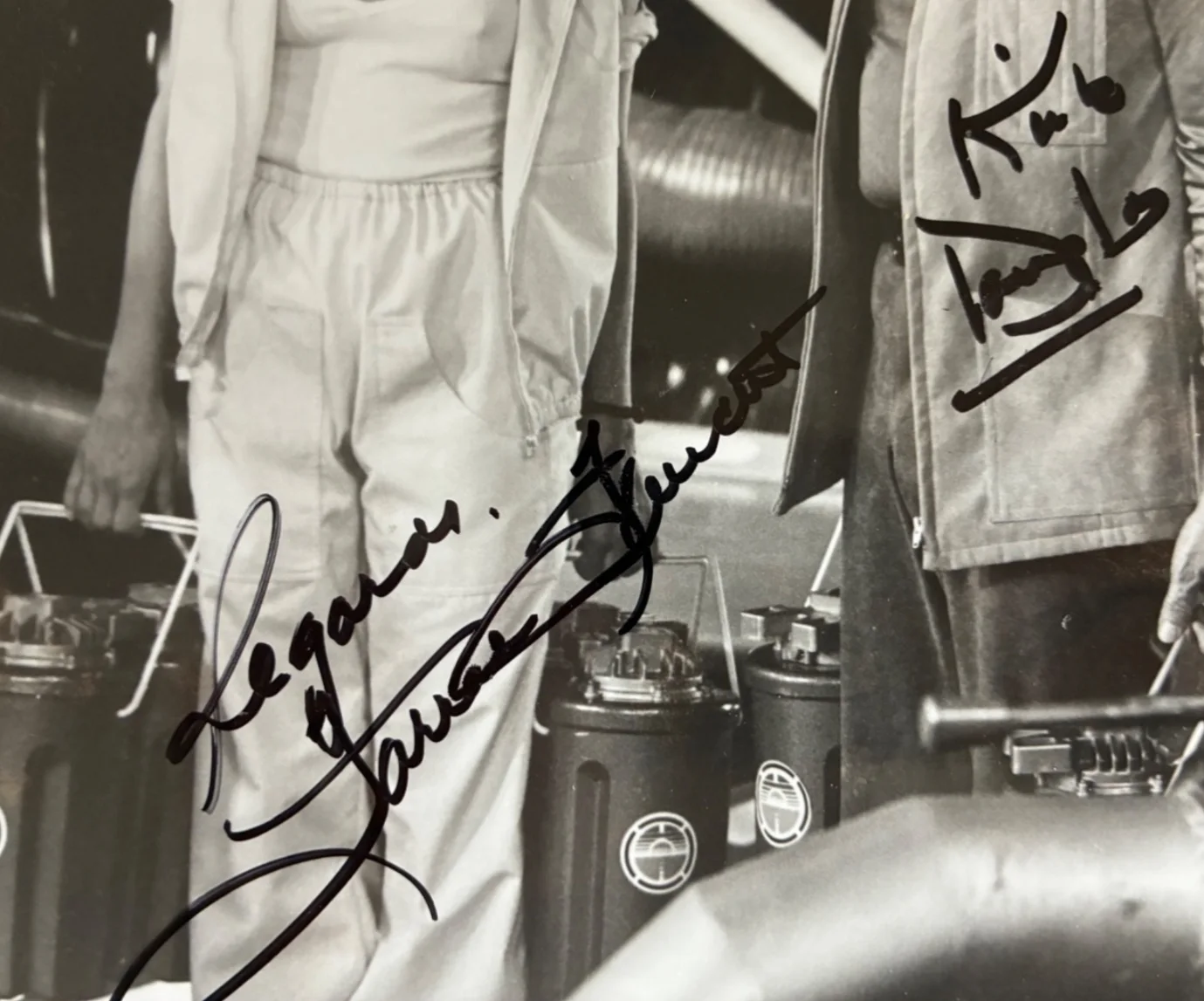 Farrah Fawcett, Kirk Douglas — FARRAH FAWCETT & KIRK DOUGLAS Dual Signed 8x10 Photo - SATURN 3 (1980) - COA, изображение 5