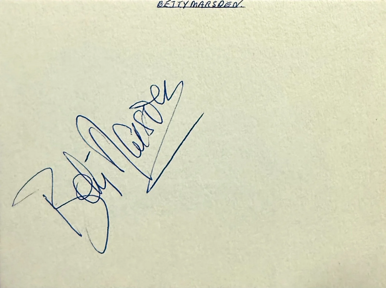 Betty Marsden, Tommy Reilly — BETTY MARSDEN & TOMMY REILLY Dual Signed Autographed 4"x 5" ALBUM PAGE CARRY ON, изображение 3