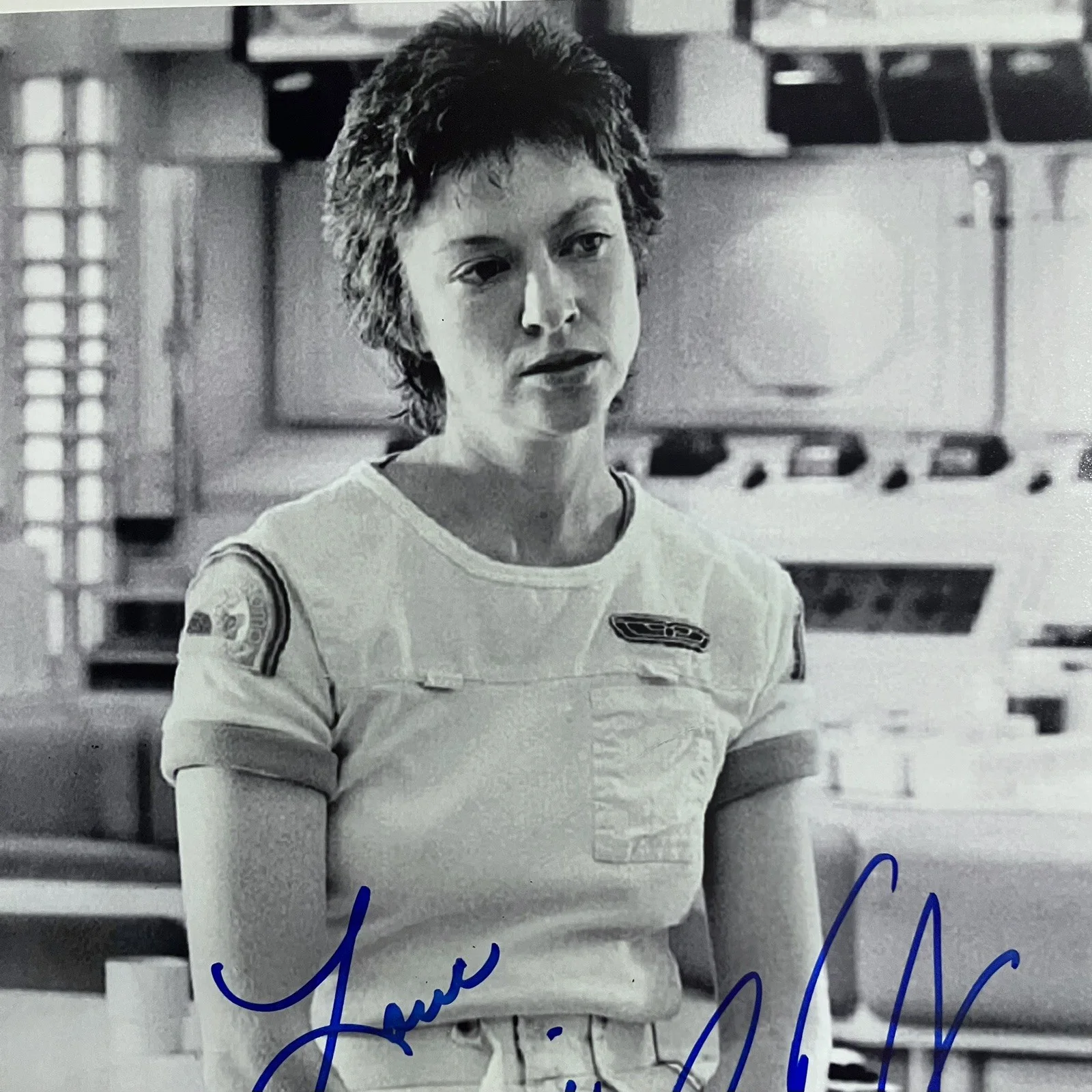 Veronica Cartwright — ALIEN (1979) Signed 8x10 Photo / VERONICA CARTWRIGHT as Lambert / “THE BIRDS”