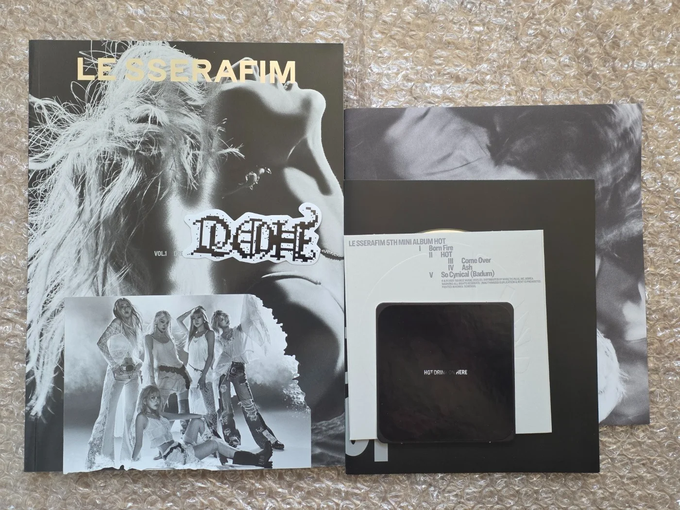 LE SSERAFIM Hot Promo Sticker Album Autographed Hand Signed, image 4