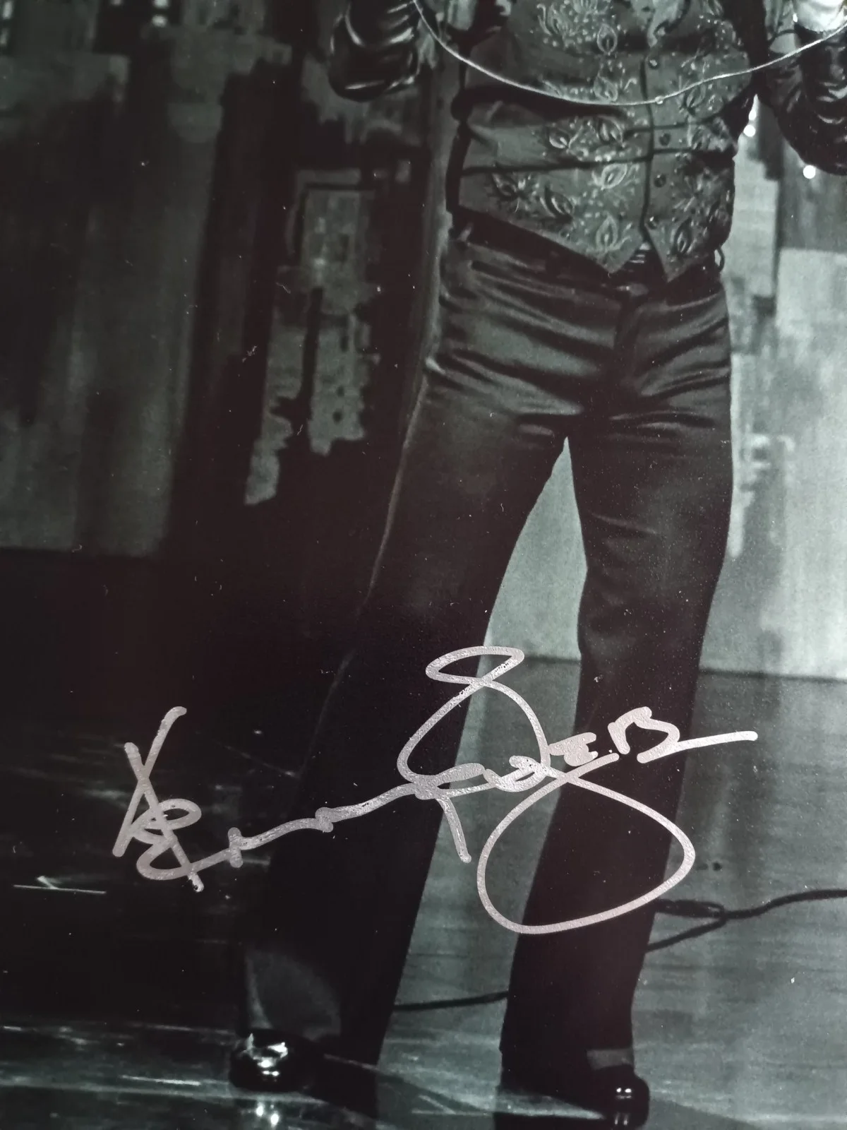 Kenny rogers — Kenny Rogers Signed 8x10 Photo Hand Signed With COA, image 2