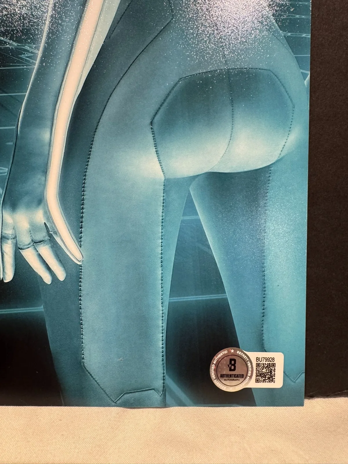 BEAU GARRETT SIGNED 11X14 TRON PHOTO AUTO BECKETT BAS COA, image 2