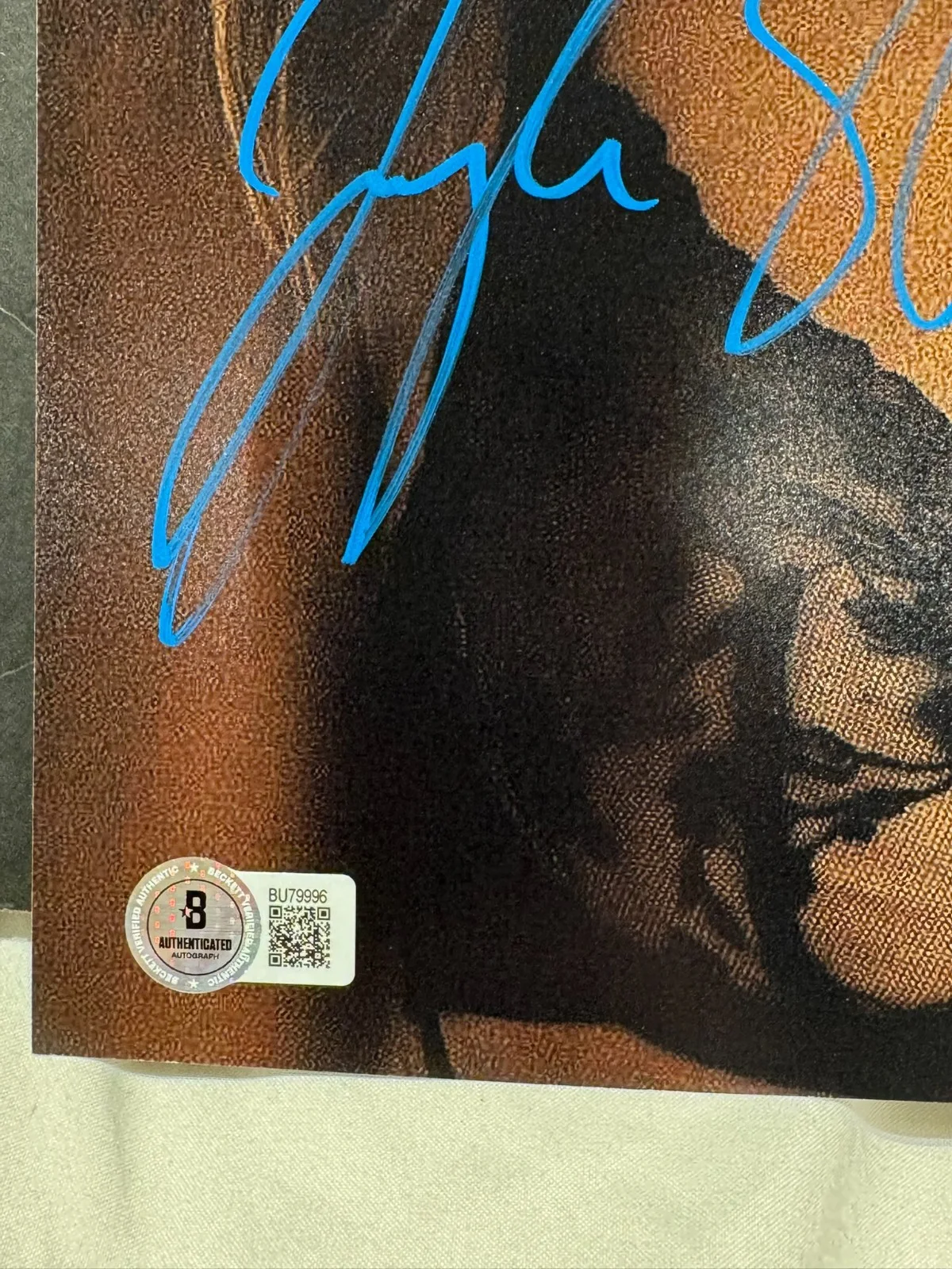 JOSEPHINE SKRIVER SIGNED 11X14 PHOTO SUPERMODEL SEXY BEAUTIFUL AUTO BAS COA, изображение 2