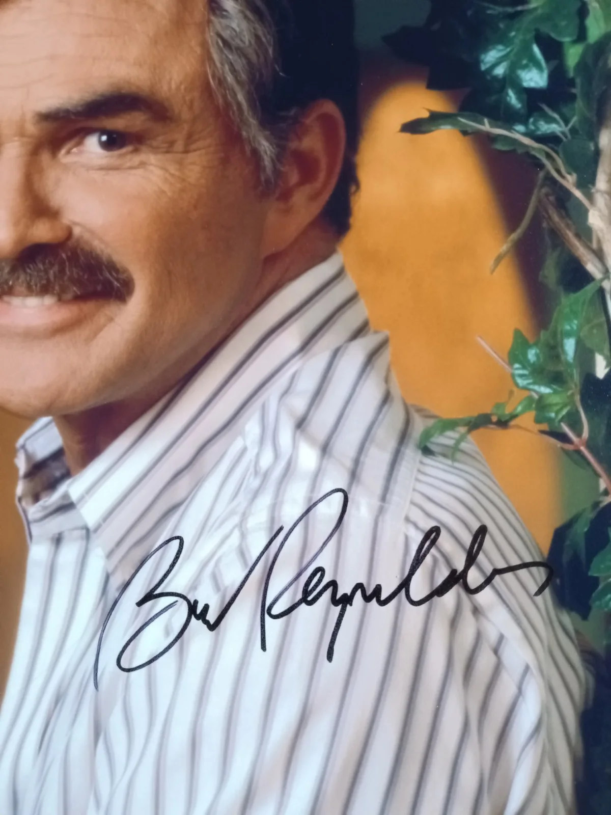 Burt Reynolds Hand Signed 8x10 Color Photo With COA, image 3
