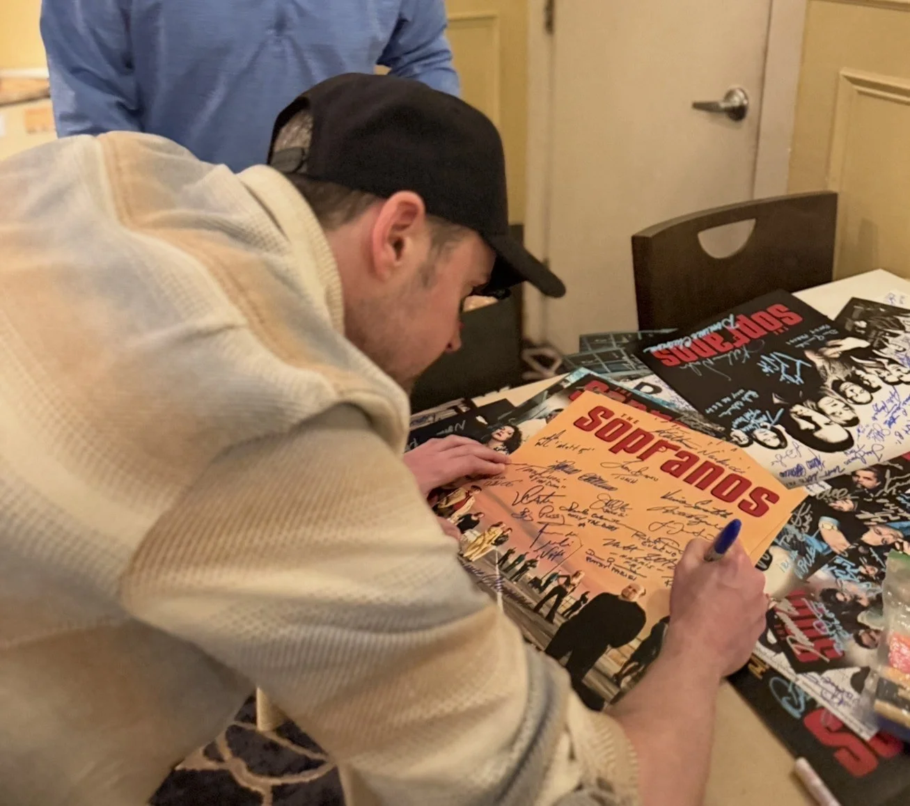 Dominic Chianese, Jamie Lynn Sigler, Vincent Patore — Sopranos Signed 11x14 Cast Signed Photo Signed By 18 JSA Uncle Jr,Robert Iler+16, image 5