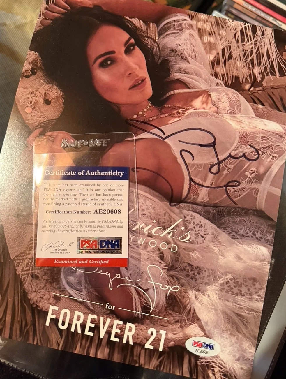 Megan Fox — MEGAN FOX SIGNED AUTOGRAPHED SEXY 8x10 PHOTO w/COA PSA GORGEOUS RARE!! 😍, изображение 2