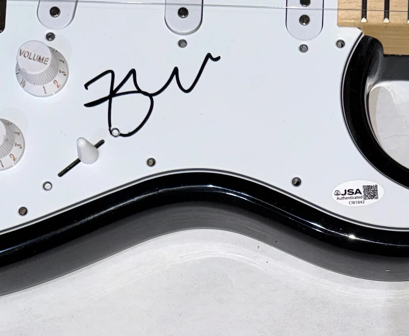 Jim Kerr SIMPLE MINDS Signed Autograph Electric Guitar Band Lead Singer JSA COA, image 4