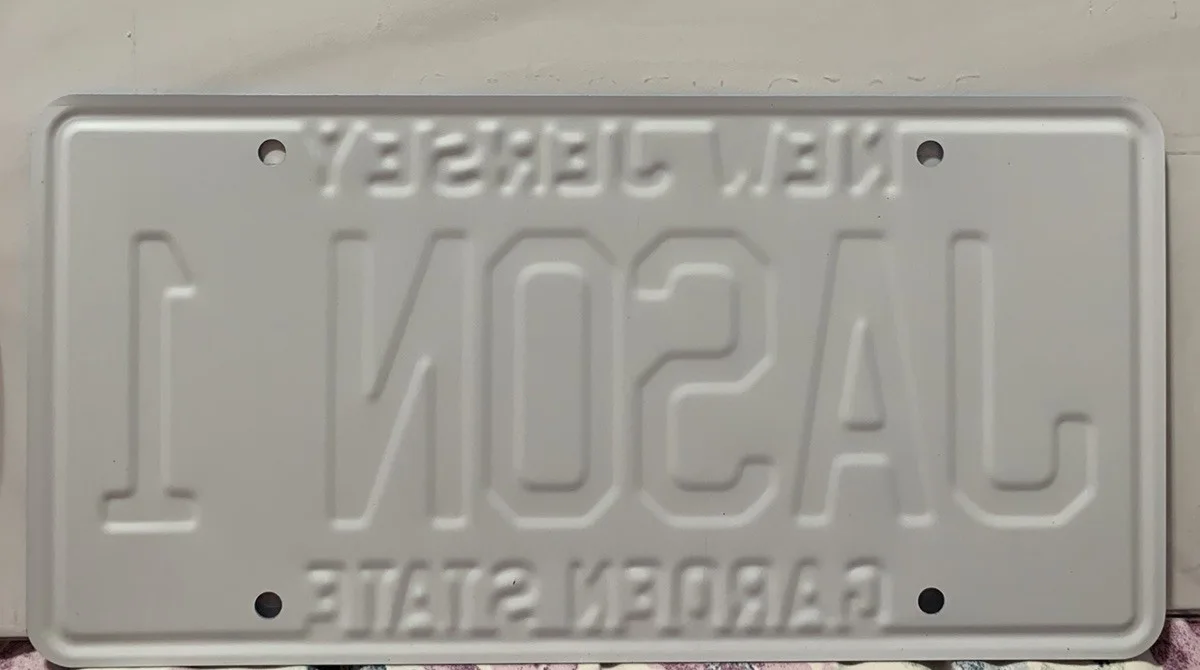 Ari Lehman — Ari Lehman Signed "Friday the 13th" Jason Voorhees New Jersey License Plate –BAS, image 4